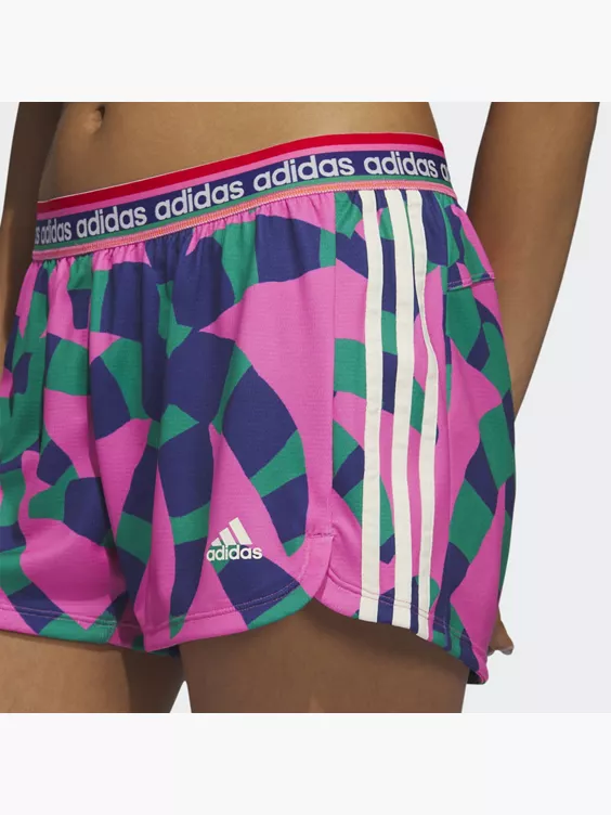Adidas Adidas X FARM Rio Pacer 3-Streifen Knit Shorts 2 Adidas Adidas X FARM Rio Pacer 3-Streifen Knit Shorts – Bild 2